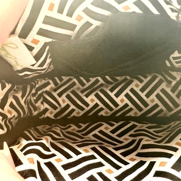 Vera Bradley Quilted Fabric-Black Crossbody w/chain-Excellent Preowned Condition - Picture 7 of 7